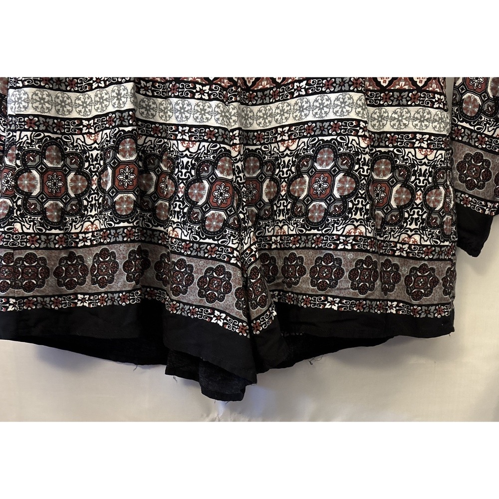 Sadie Robertson Size Medium S Deep-V Romper Jumper Black Rose‎ Floral Lined Boho - Picture 4 of 12